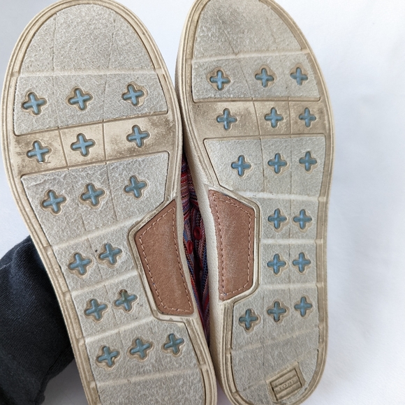 Tom's Avalon Raspberry Striped Woven Slip On Shoes - Picture 8 of 8